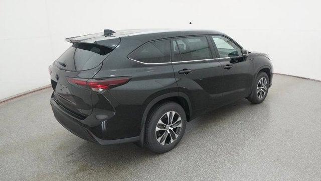new 2025 Toyota Highlander car, priced at $45,955