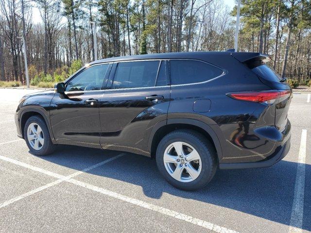 used 2021 Toyota Highlander car, priced at $30,256