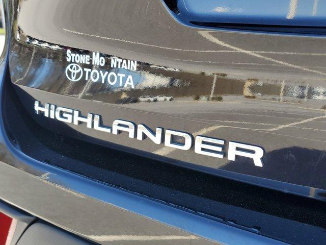 used 2021 Toyota Highlander car, priced at $30,256