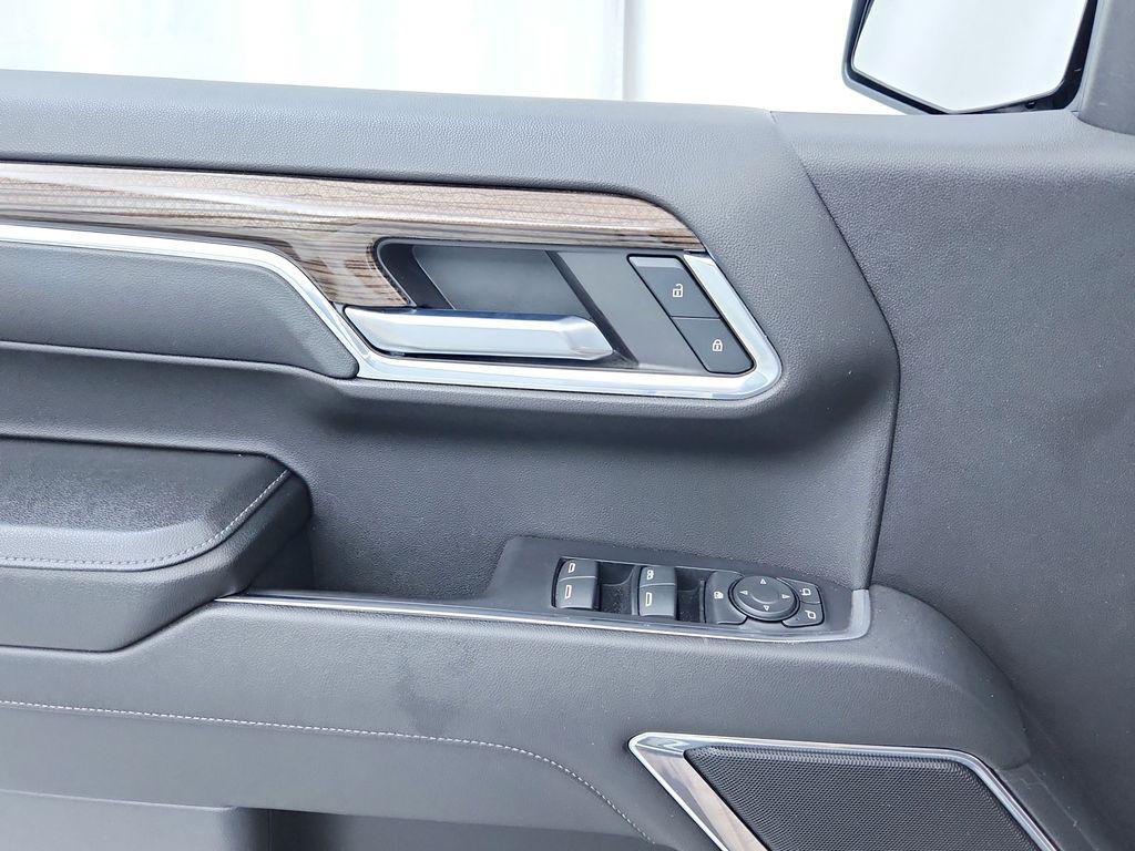 used 2024 Chevrolet Silverado 1500 car, priced at $37,991