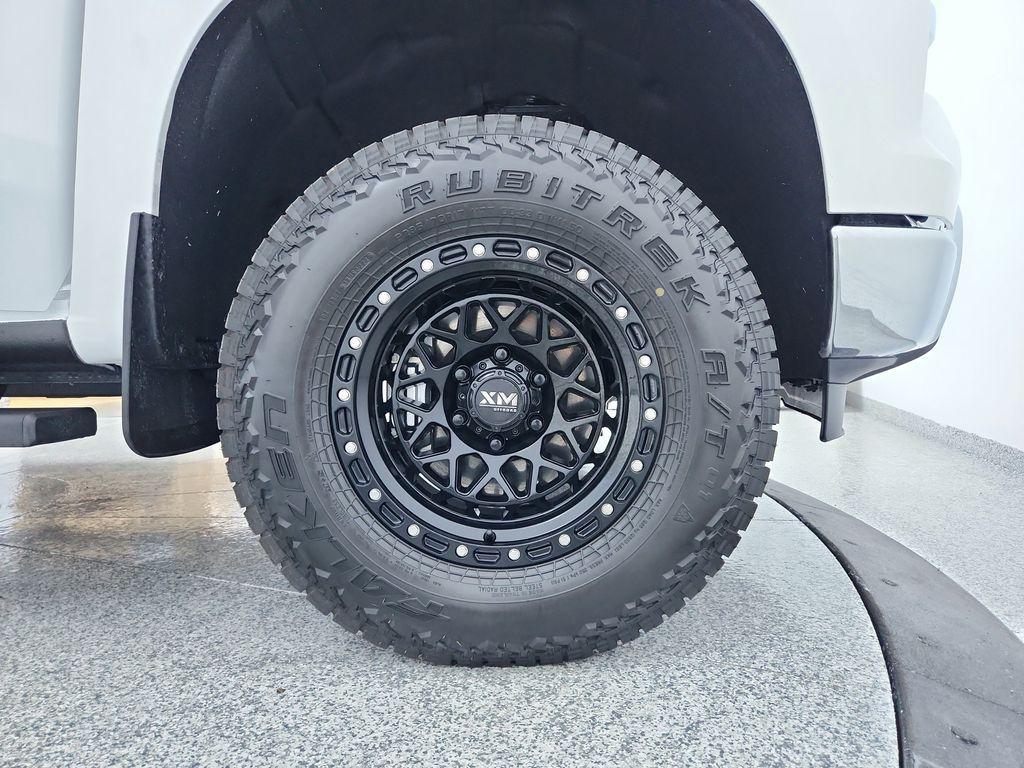 used 2024 Chevrolet Silverado 1500 car, priced at $37,991
