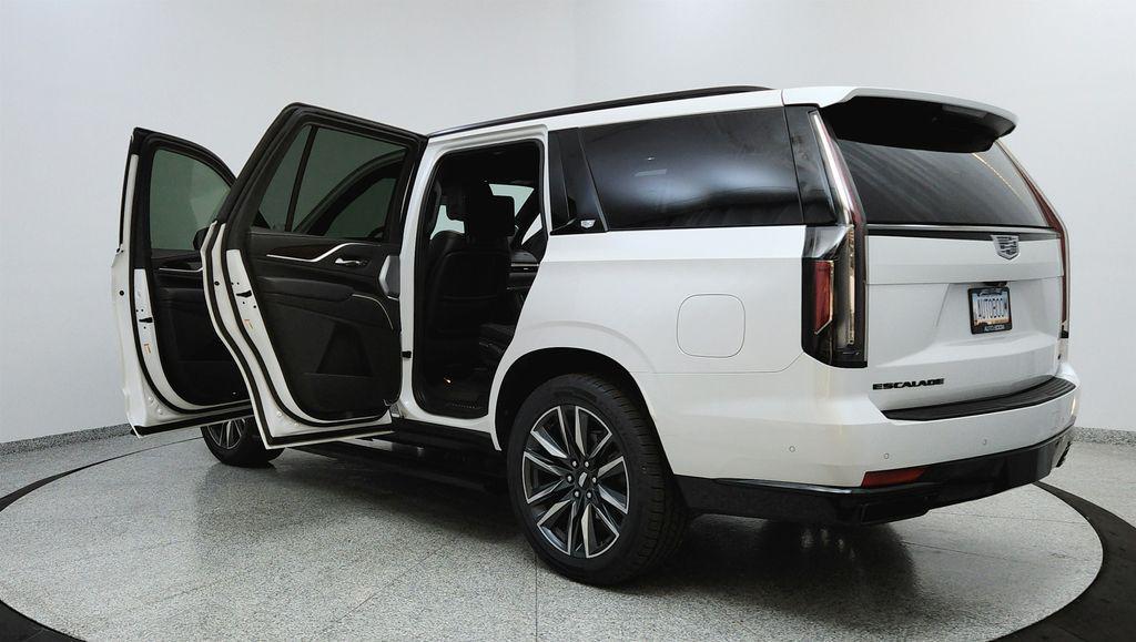 used 2022 Cadillac Escalade car, priced at $71,991