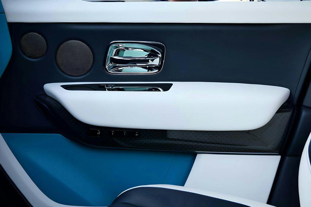 used 2025 Rolls-Royce Cullinan car, priced at $499,991