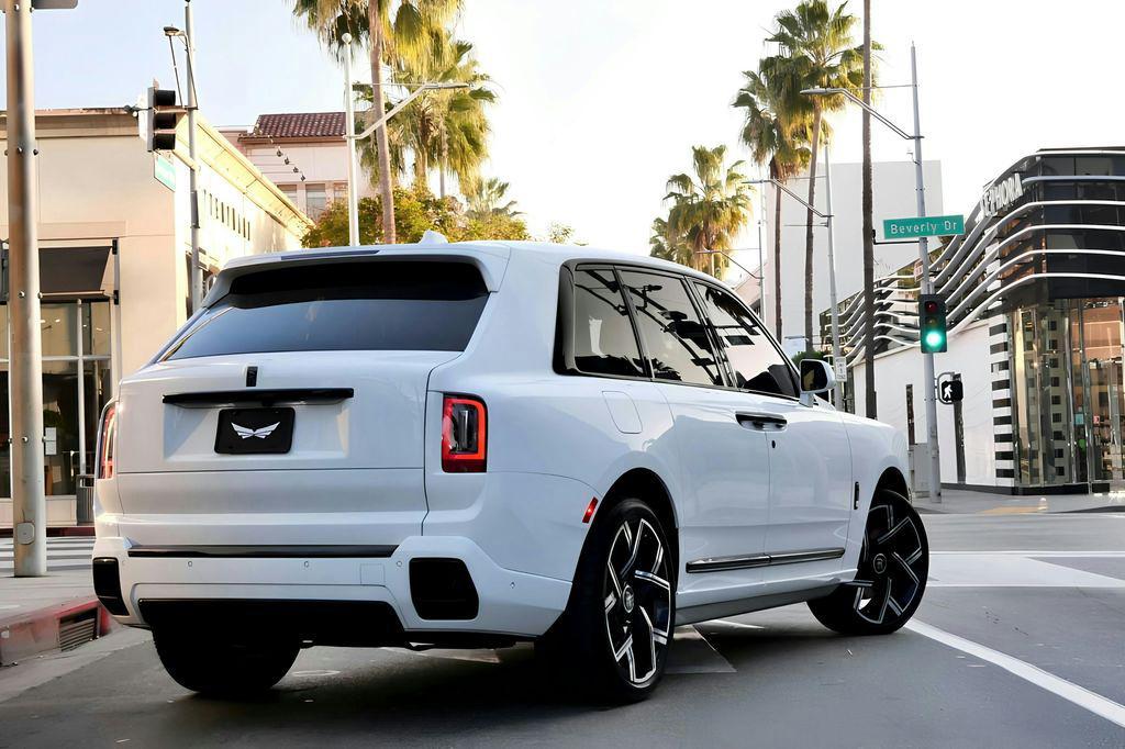 used 2025 Rolls-Royce Cullinan car, priced at $499,991