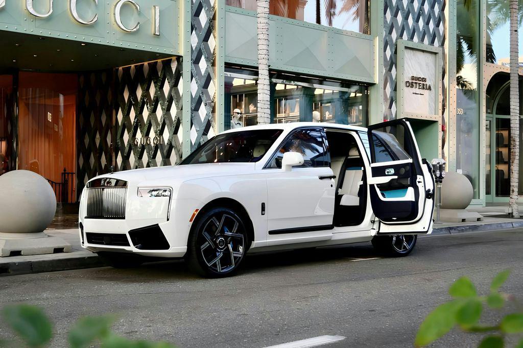 used 2025 Rolls-Royce Cullinan car, priced at $499,991