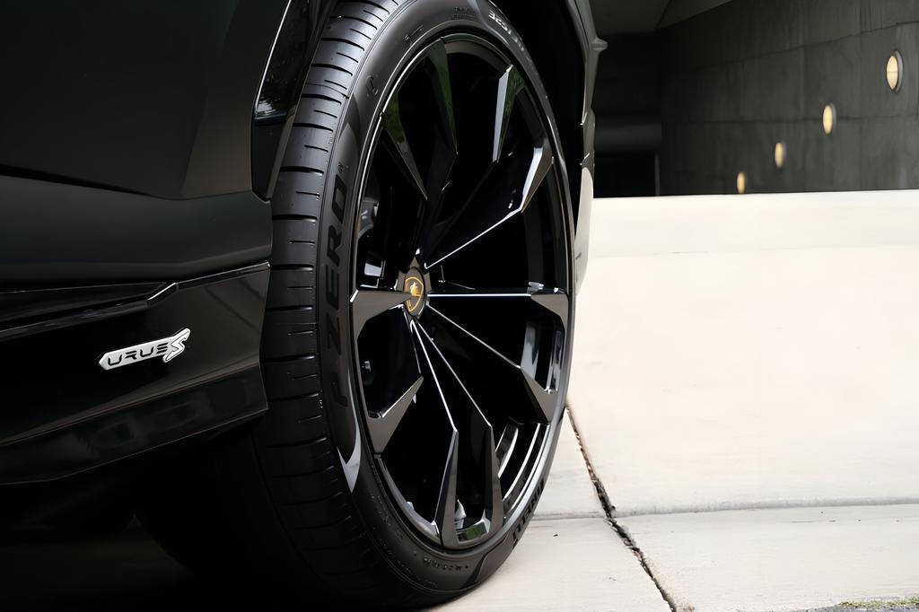 used 2024 Lamborghini Urus car, priced at $269,991