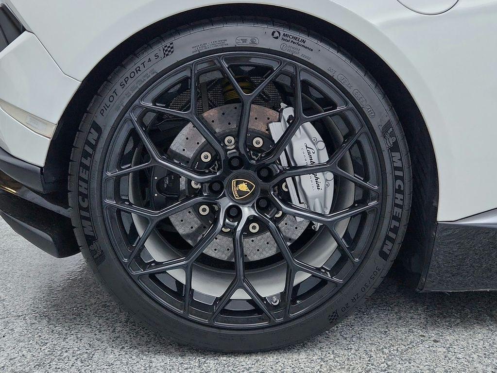 used 2019 Lamborghini Huracan car, priced at $315,991