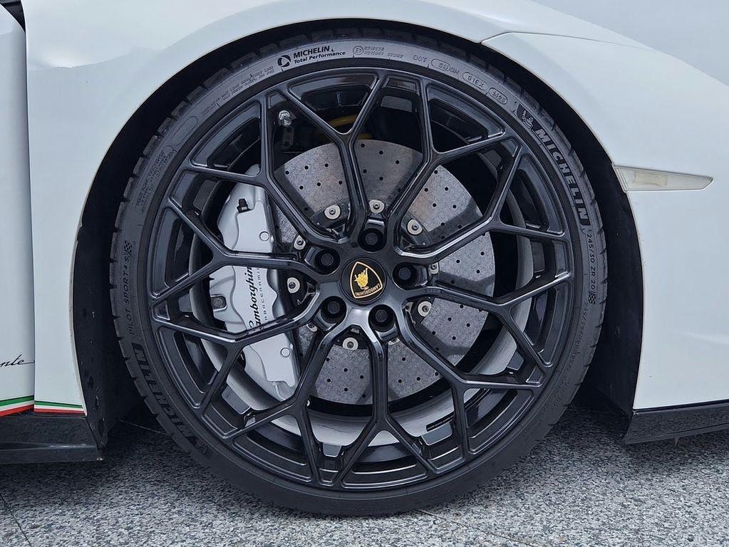 used 2019 Lamborghini Huracan car, priced at $315,991