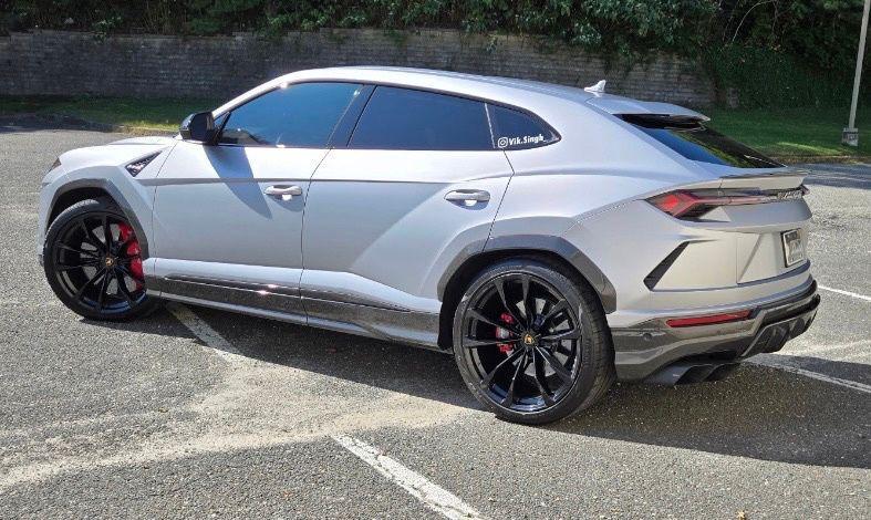 used 2022 Lamborghini Urus car, priced at $244,991