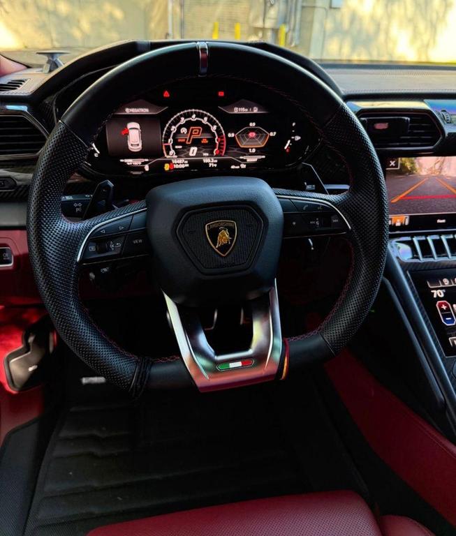 used 2022 Lamborghini Urus car, priced at $244,991