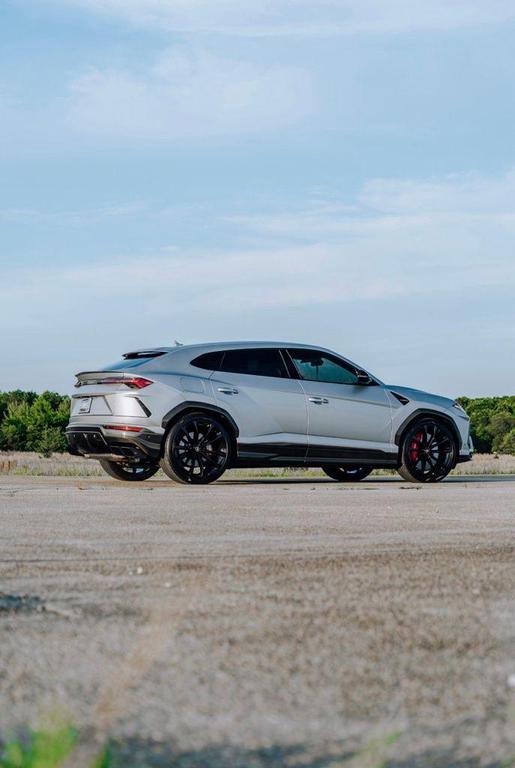 used 2022 Lamborghini Urus car, priced at $244,991