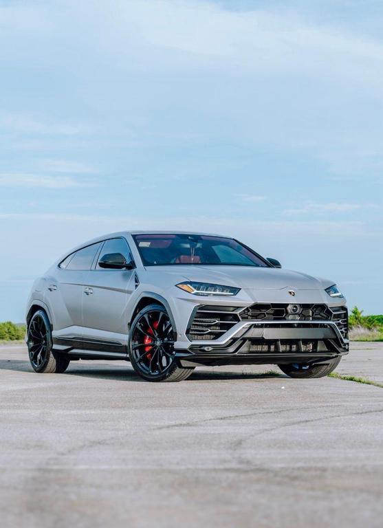 used 2022 Lamborghini Urus car, priced at $244,991