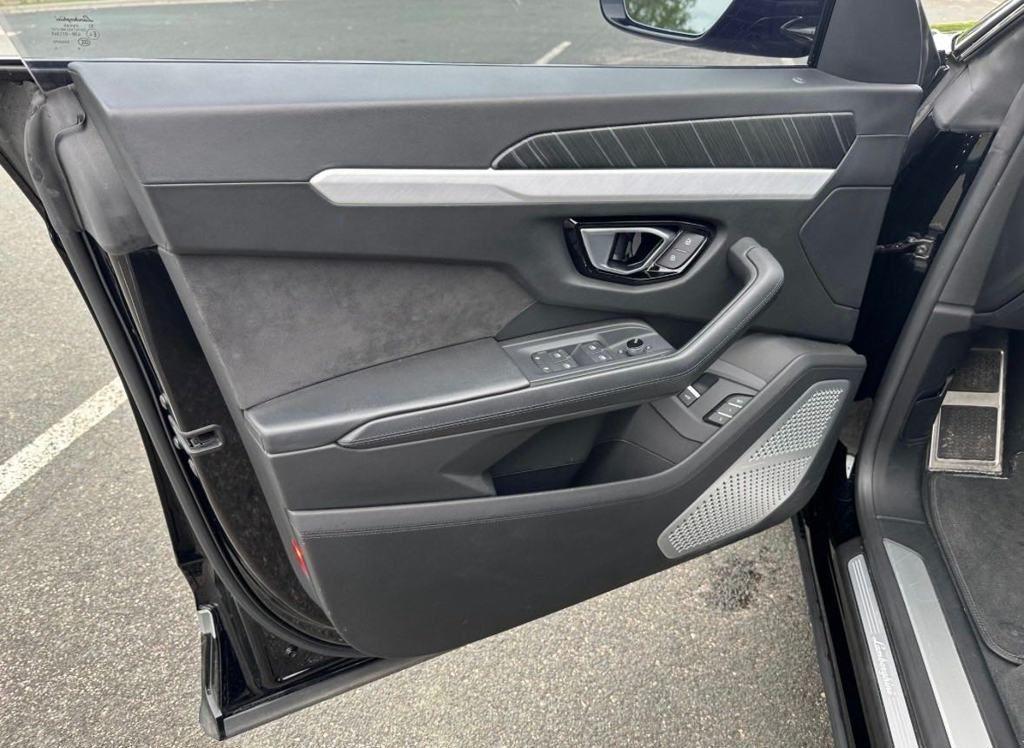 used 2019 Lamborghini Urus car, priced at $166,991
