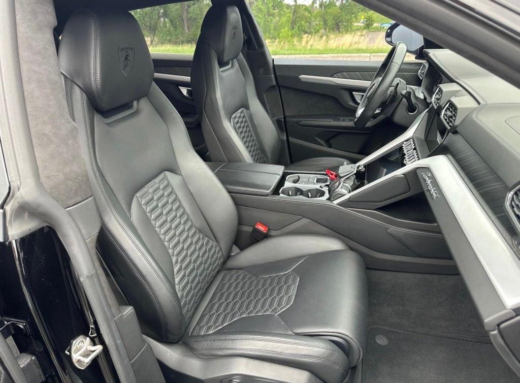 used 2019 Lamborghini Urus car, priced at $166,991