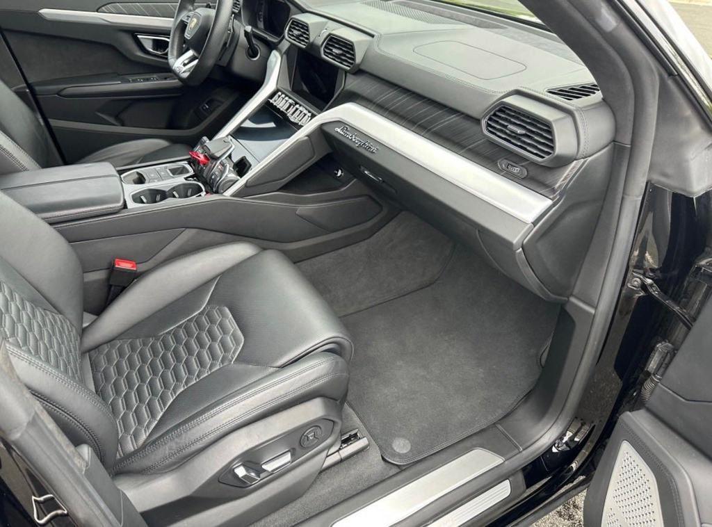 used 2019 Lamborghini Urus car, priced at $162,991