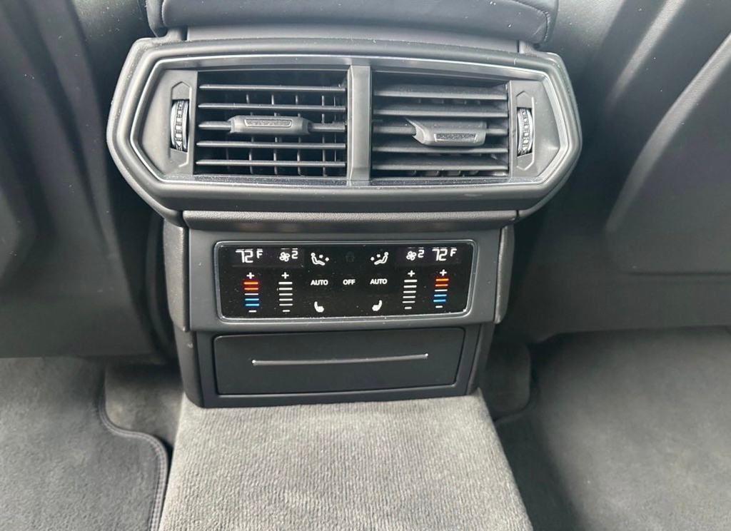 used 2019 Lamborghini Urus car, priced at $166,991