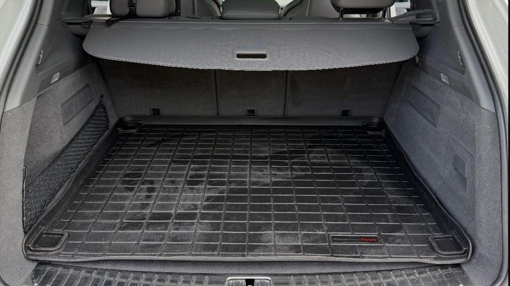 used 2022 Porsche Cayenne car, priced at $59,991