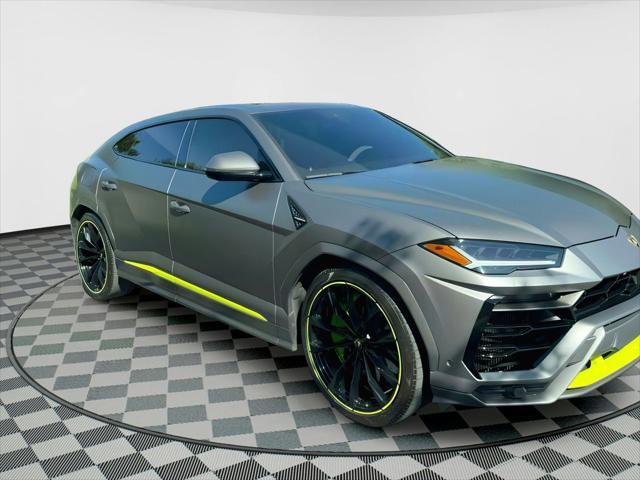 used 2022 Lamborghini Urus car, priced at $233,591