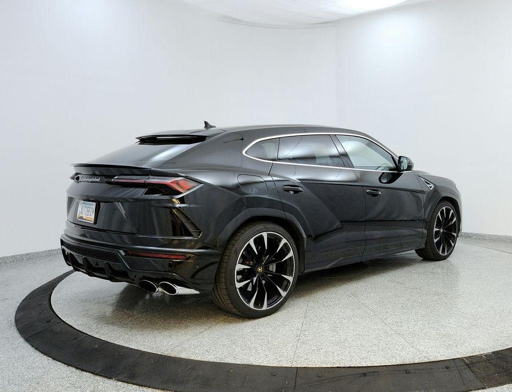 used 2022 Lamborghini Urus car, priced at $197,991