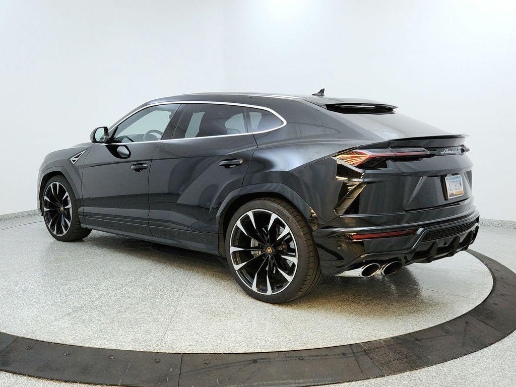 used 2022 Lamborghini Urus car, priced at $195,991