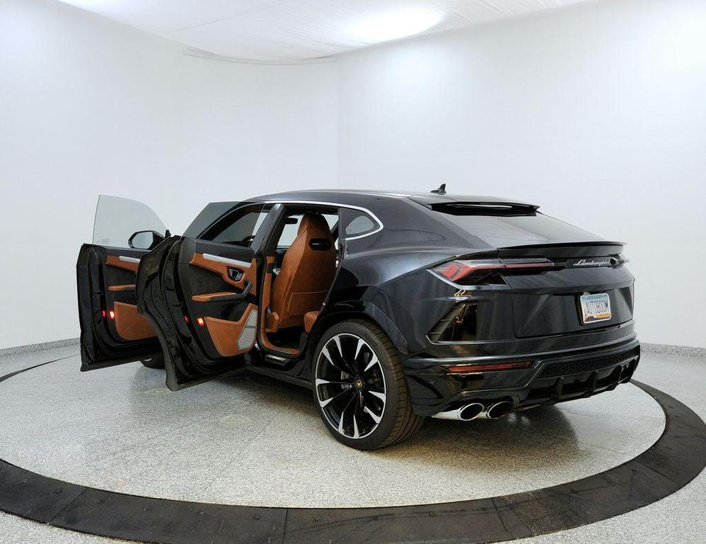 used 2022 Lamborghini Urus car, priced at $197,991