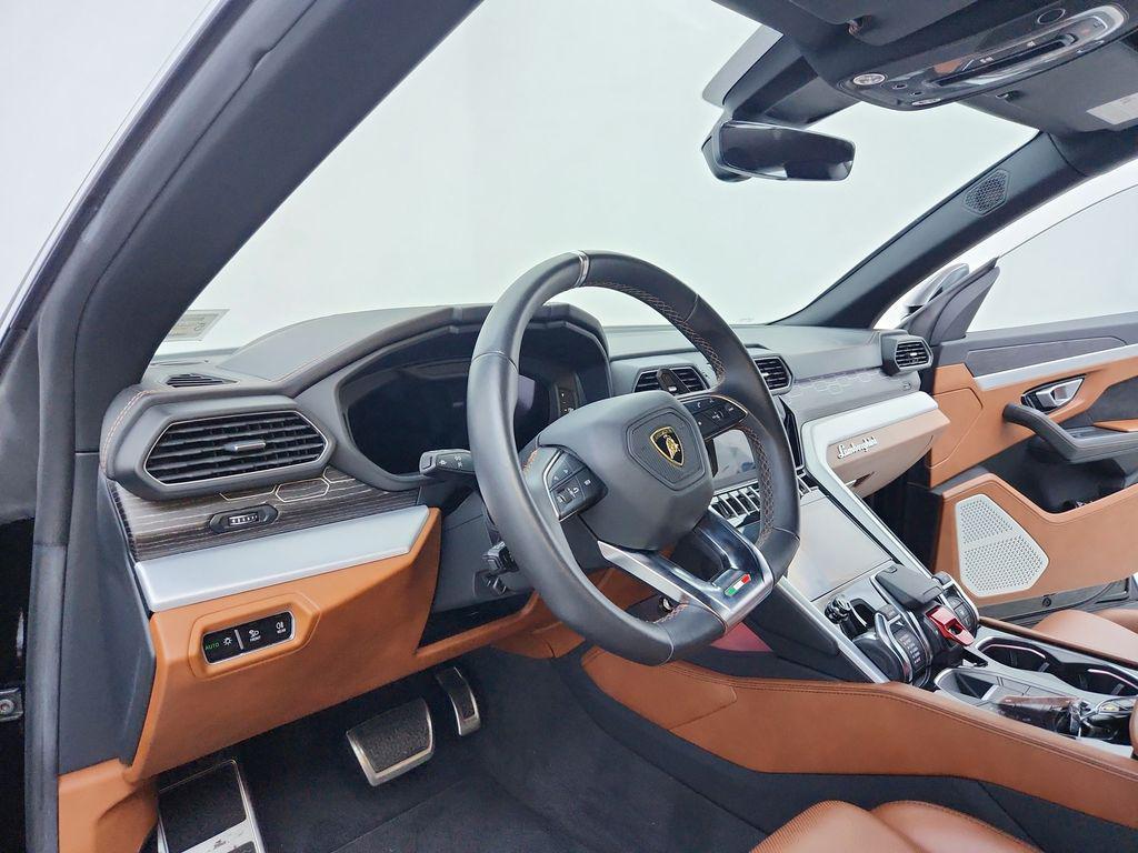used 2022 Lamborghini Urus car, priced at $195,991