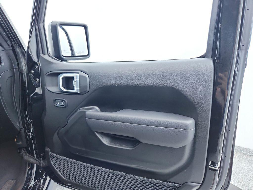 used 2025 Jeep Gladiator car, priced at $45,991