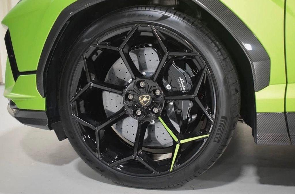 used 2023 Lamborghini Urus car, priced at $292,991