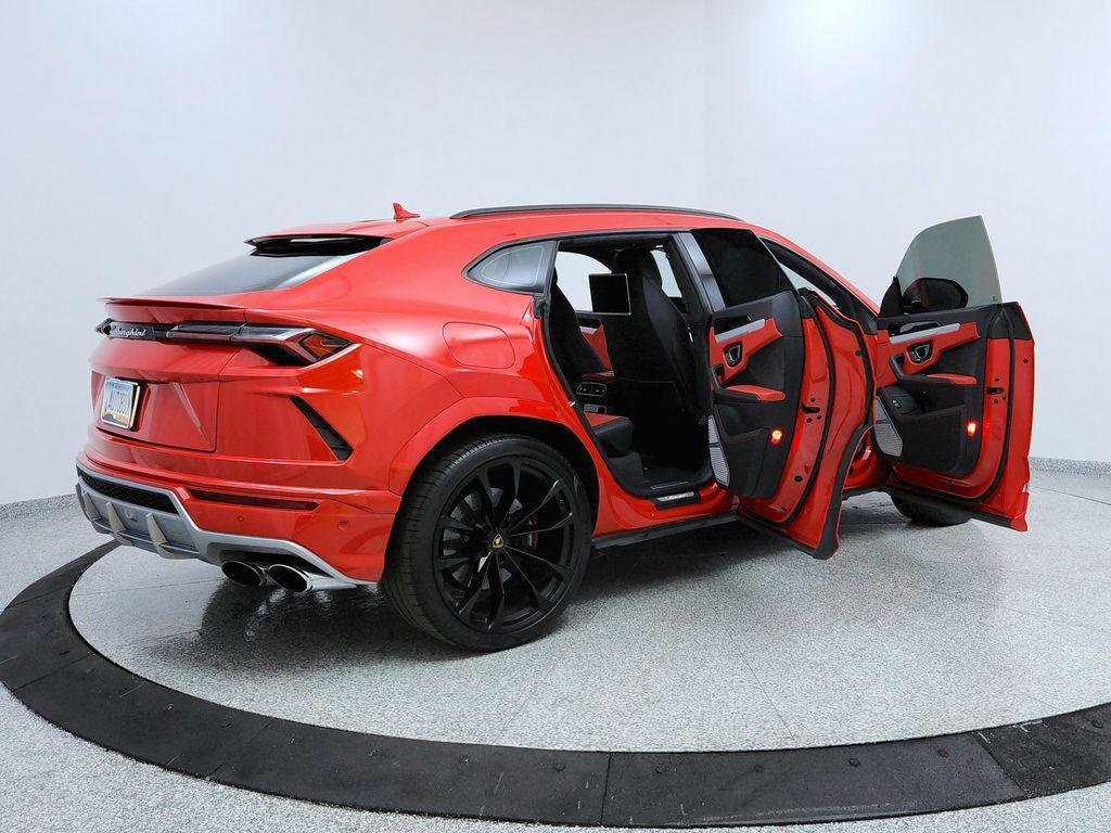 used 2019 Lamborghini Urus car, priced at $173,991