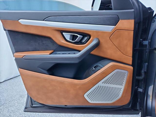 used 2019 Lamborghini Urus car, priced at $222,991