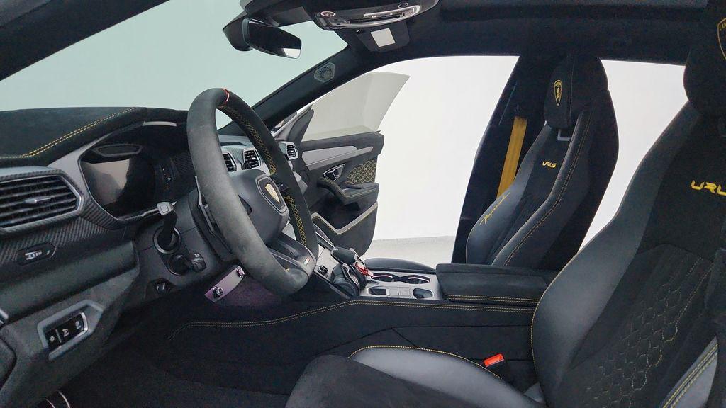 used 2023 Lamborghini Urus car, priced at $282,991