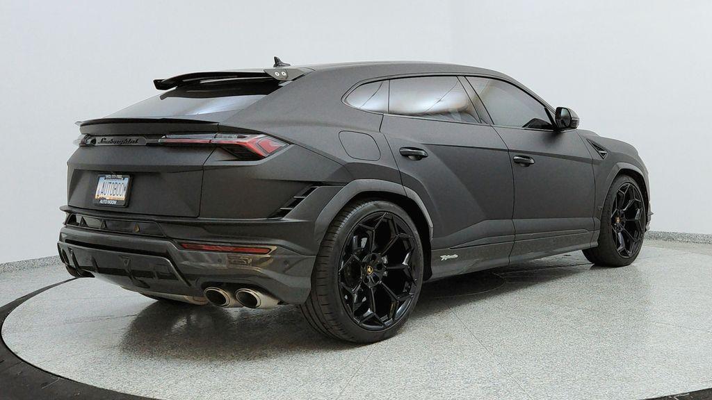 used 2023 Lamborghini Urus car, priced at $282,991