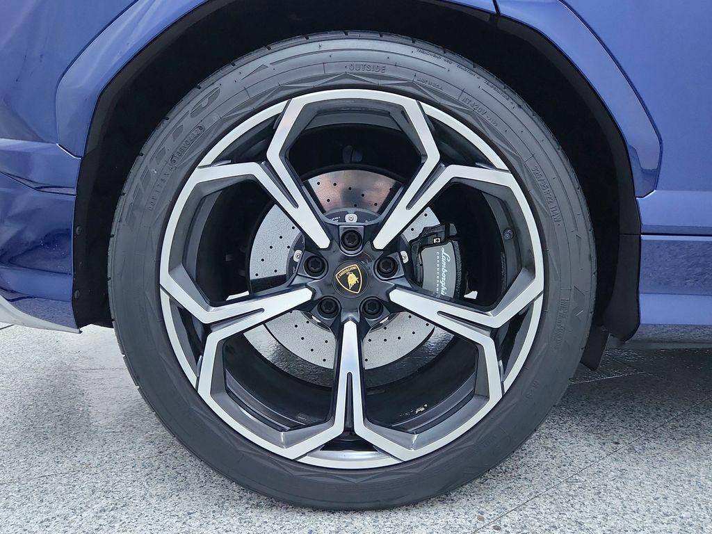 used 2021 Lamborghini Urus car, priced at $189,991
