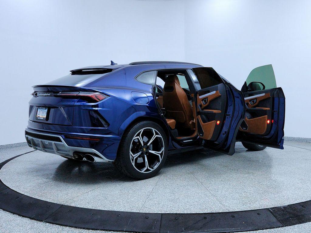 used 2021 Lamborghini Urus car, priced at $185,991