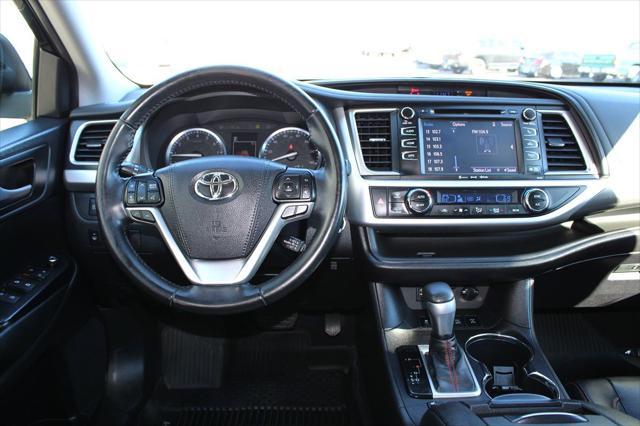 used 2019 Toyota Highlander car, priced at $28,415