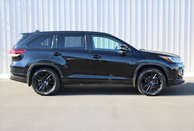 used 2019 Toyota Highlander car, priced at $28,415