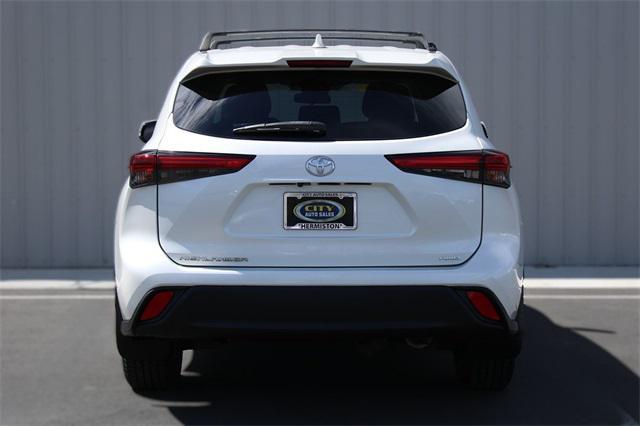 used 2020 Toyota Highlander car, priced at $26,828