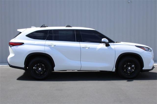 used 2020 Toyota Highlander car, priced at $26,828