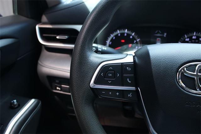 used 2020 Toyota Highlander car, priced at $26,828