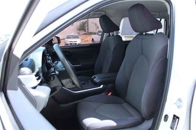 used 2020 Toyota Highlander car, priced at $26,828