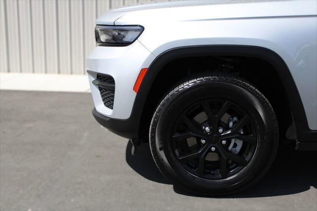 used 2024 Jeep Grand Cherokee car, priced at $37,000