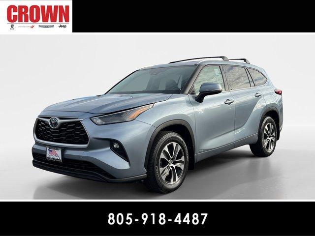 used 2022 Toyota Highlander Hybrid car, priced at $40,498