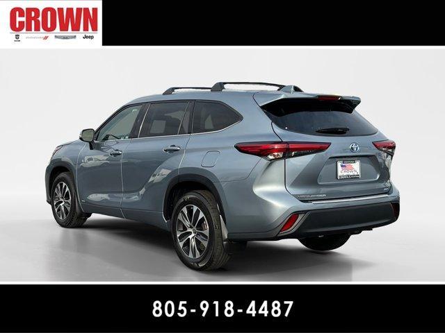 used 2022 Toyota Highlander Hybrid car, priced at $40,498