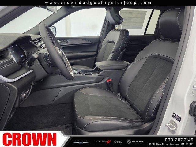 new 2025 Jeep Grand Cherokee car, priced at $38,780