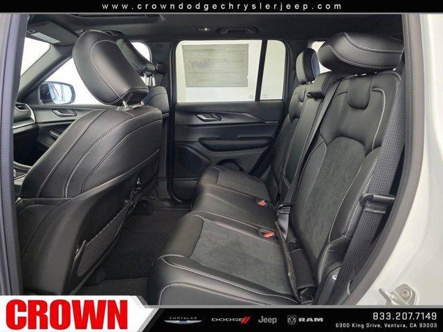 new 2025 Jeep Grand Cherokee car, priced at $38,780