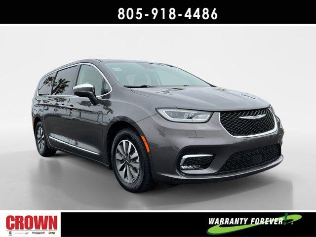 used 2022 Chrysler Pacifica Hybrid car, priced at $31,991