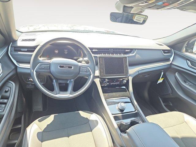 new 2025 Jeep Grand Cherokee L car