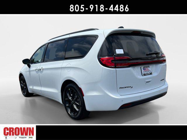 new 2024 Chrysler Pacifica car, priced at $48,820