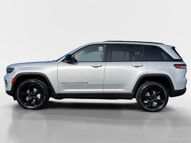 new 2025 Jeep Grand Cherokee car, priced at $43,520