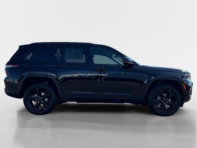 new 2025 Jeep Grand Cherokee car, priced at $44,675